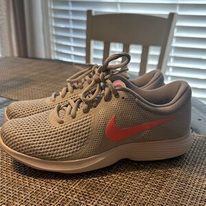 Nike Women's Sneakers in Gray and Pink